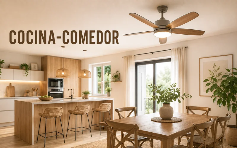Ventilador de techo con luz instalado en una cocina comedor